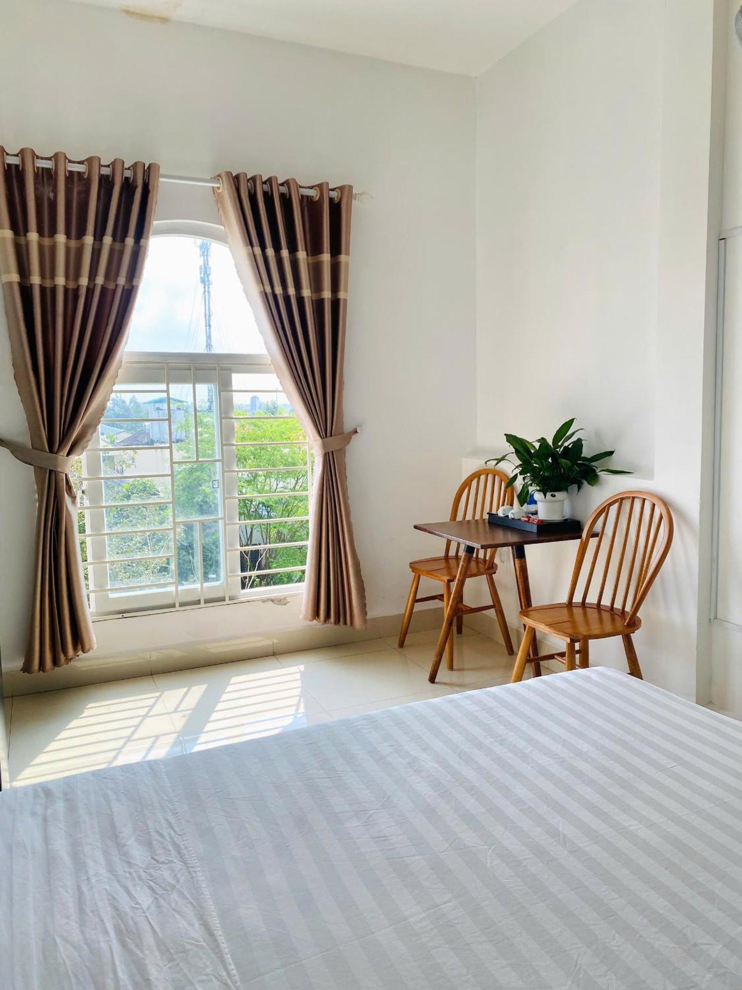 Khach San Romo Hotel Quảng Ngãi Exterior photo